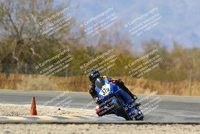 media/Apr-17-2022-CVMA (Sun) [[f474cfa795]]/Race 14 500 Supersport-350 Supersport (Holeshot)/